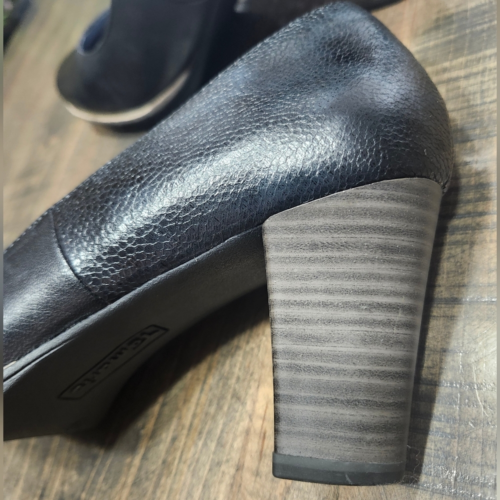 Tamaris Black Leather Pumps Size 39 (9) - Picture 6 of 8